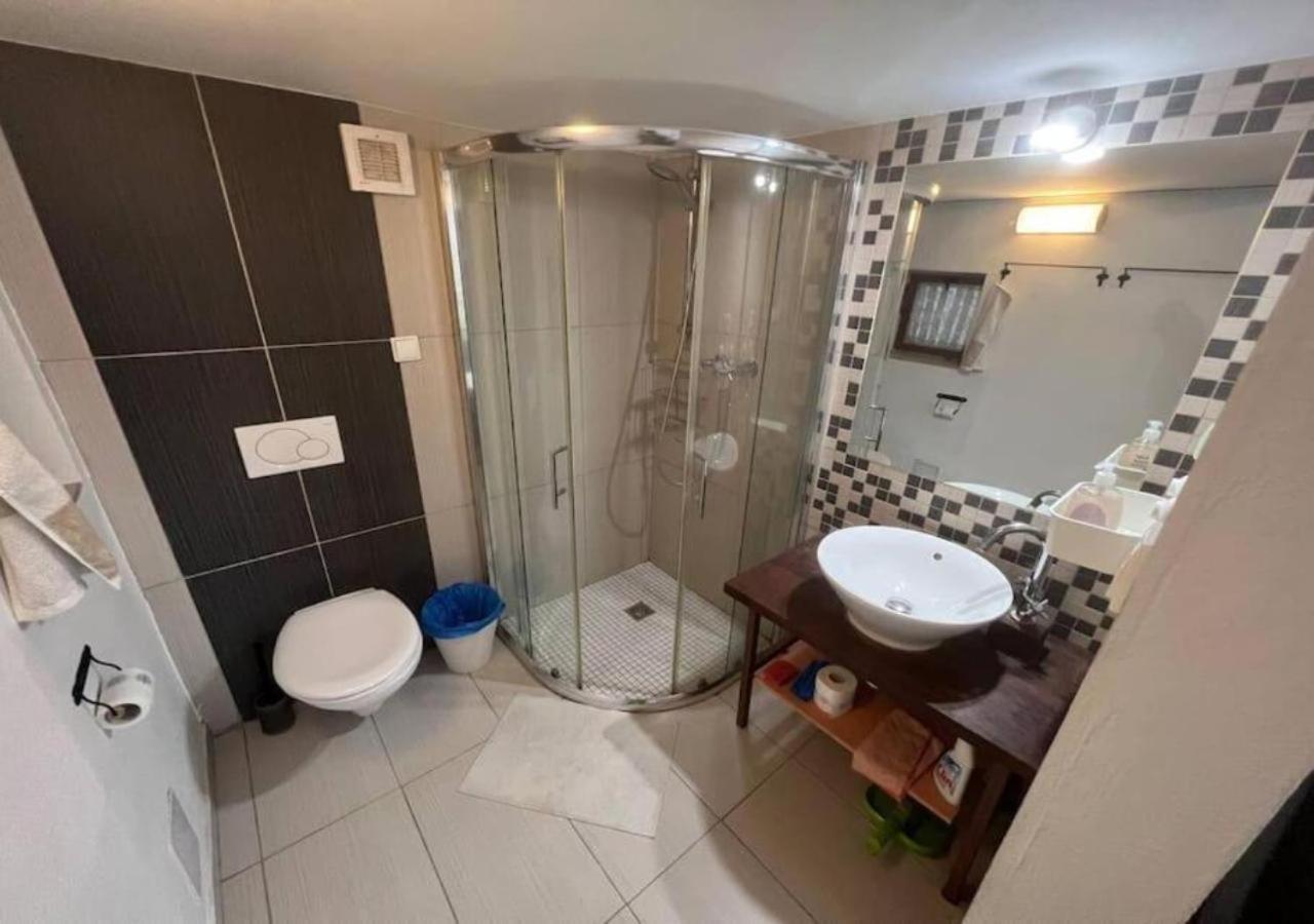 Netradicny Apartman V Centre Μπρατισλάβα Εξωτερικό φωτογραφία